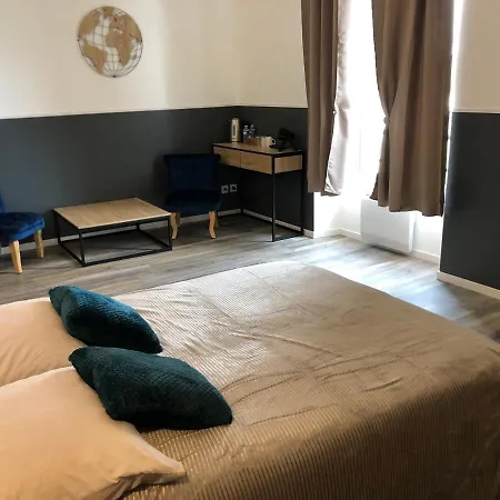 Domaine-de-la-borde A Epernay לינה וארוחת בוקר 4*